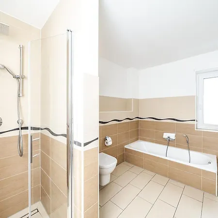 Grosse Auf Zwei Etagen Mit Sauna & Meerblick *