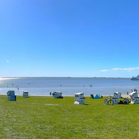 Grosse Auf Zwei Etagen Mit Sauna & Meerblick *