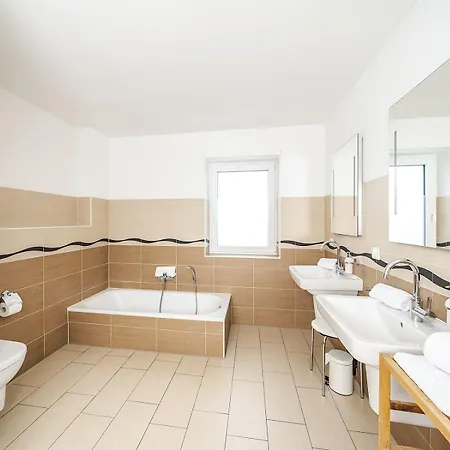 Grosse Auf Zwei Etagen Mit Sauna & Meerblick Dagebüll